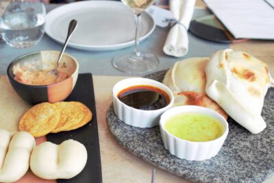 Casual lunch with Chilean empanadas at Casas del Bosque.